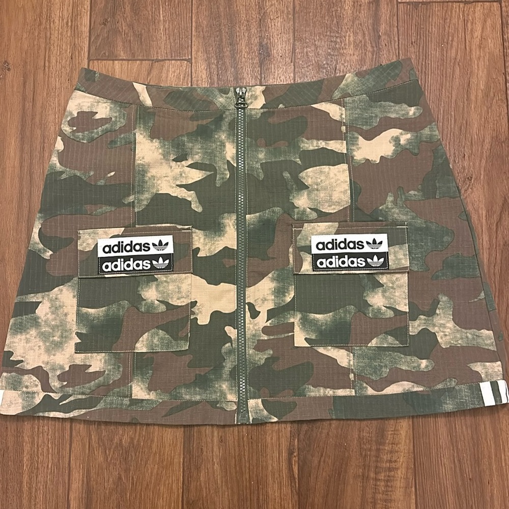 Adidas mini skirt camo size medium